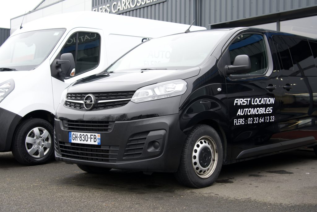 Véhicules type minivan disponibles à la location chez First Location Automobiles
